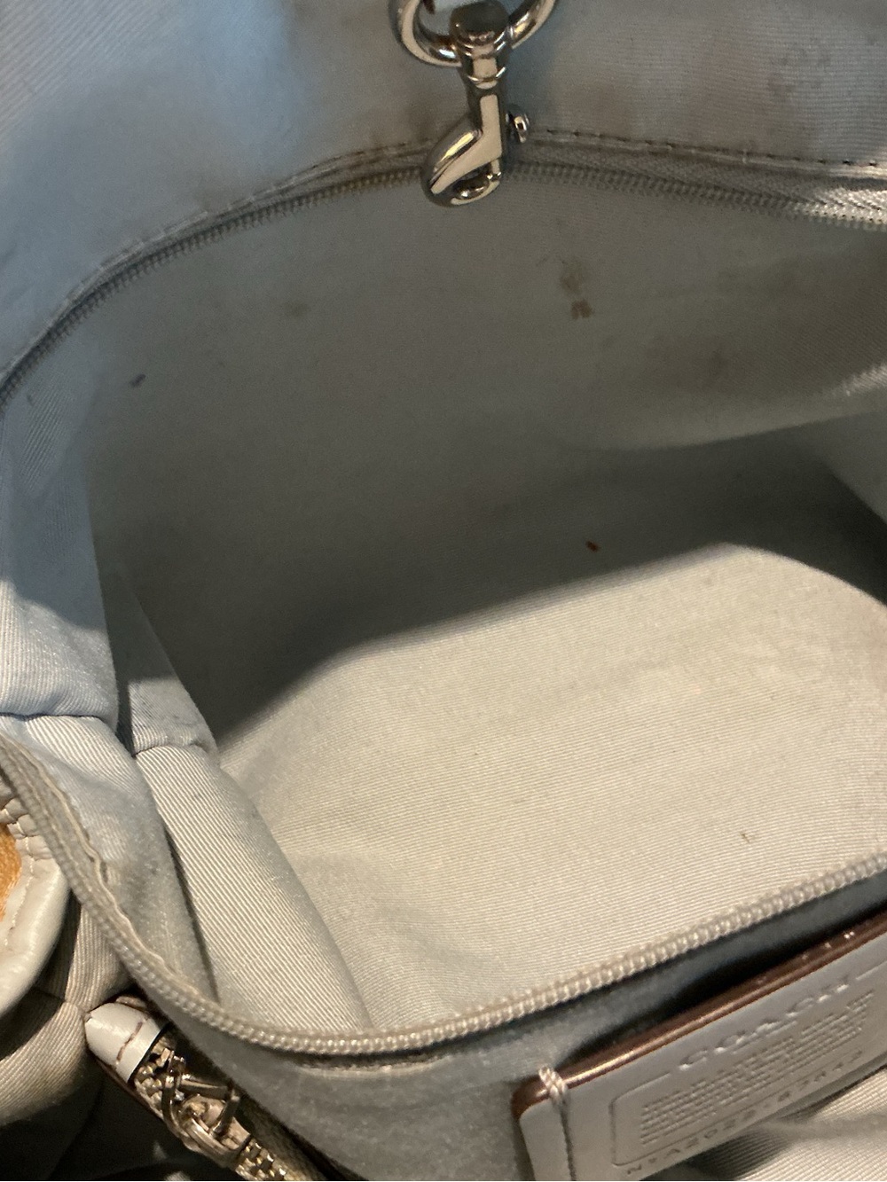 Coach Signature Drawstring Carryall Tote Khaki Powder Blue Leather Authenticated - Picture 12 of 13